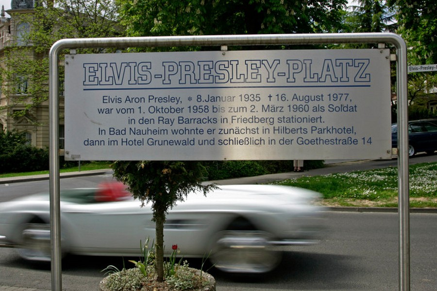 Name:  Elvis-Presley-auf-Spurensuche-729x486-25887e6cea9ef0bc.jpg
Views: 9289
Size:  157.3 KB