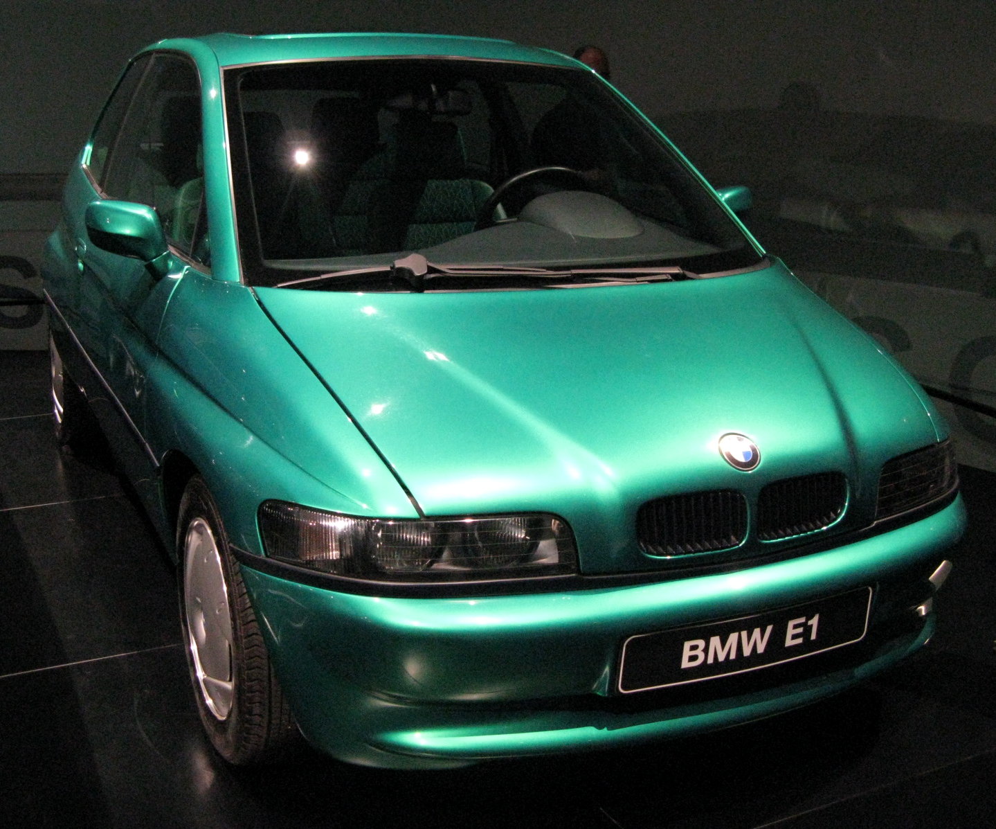 Name:  BMW_E1_01.jpg
Views: 907
Size:  324.9 KB