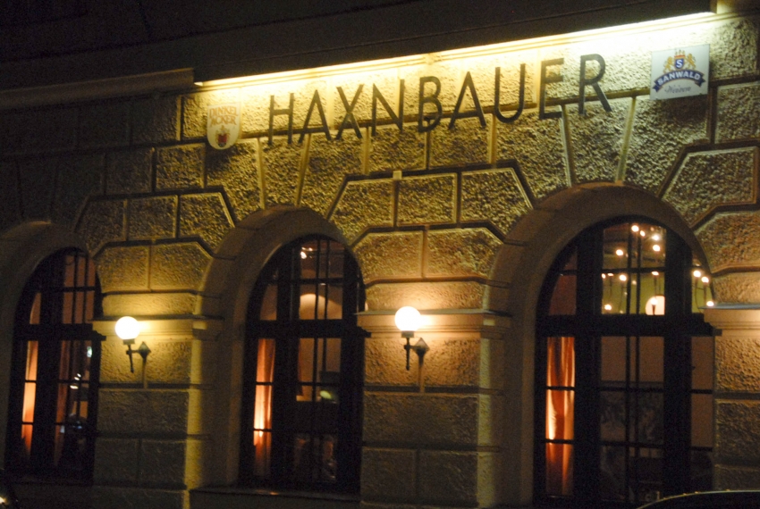 Name:  Haxnbauer im Scholastikahaus .jpg
Views: 14700
Size:  412.3 KB