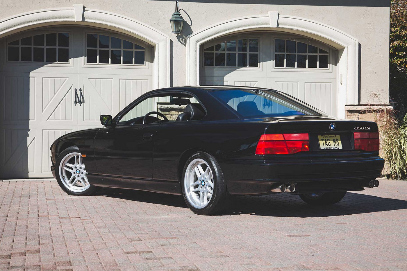 Name:  1994-BMW-850CSi-rear-three-quarter-01.jpg
Views: 4383
Size:  333.5 KB