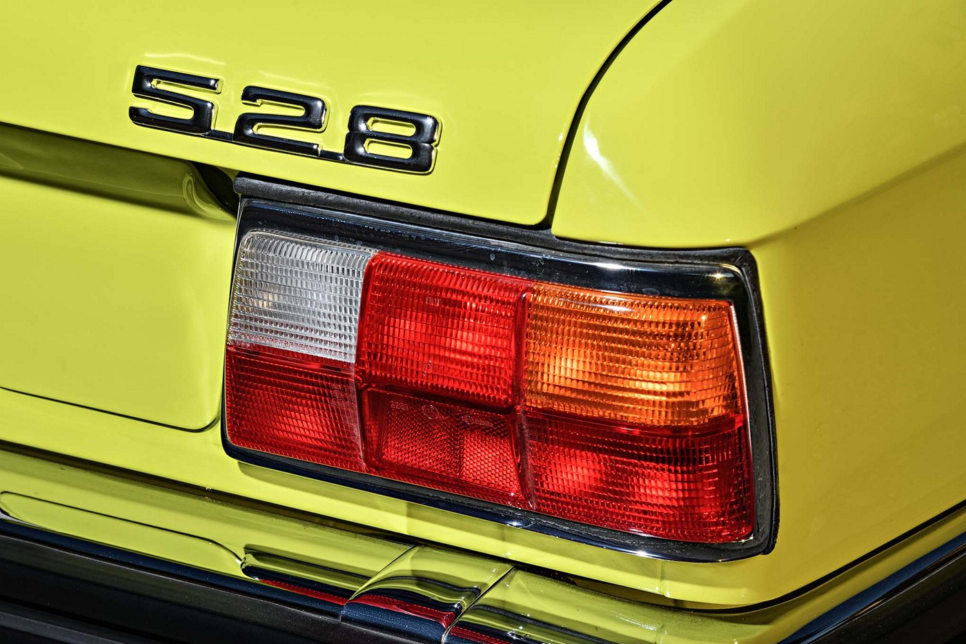 Name:  BMW-5-Series-E12-taillight-02.jpg
Views: 1719
Size:  315.1 KB