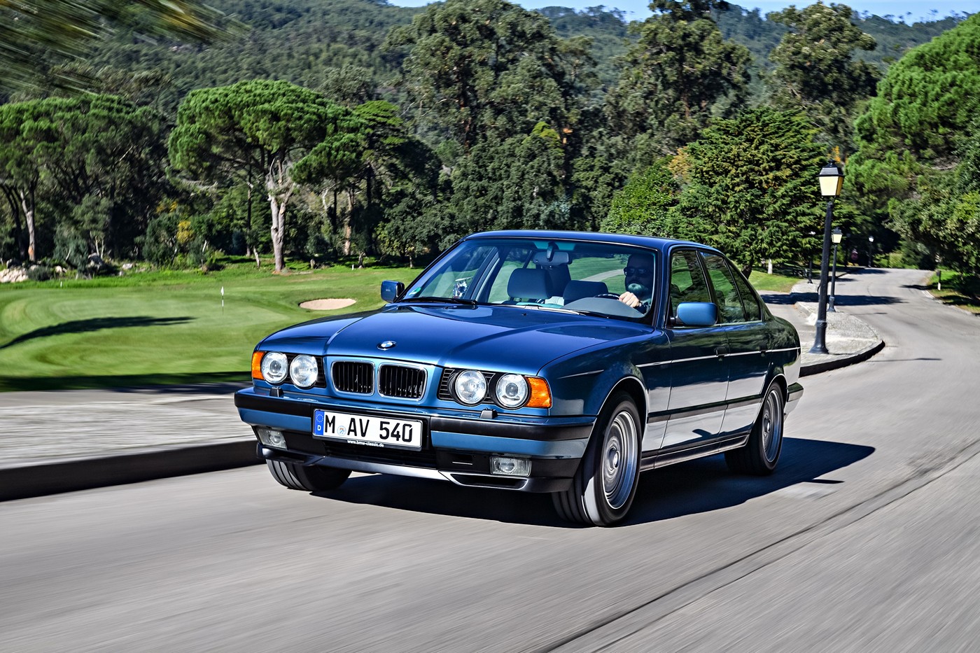 Name:  bmw_540i_11.jpg
Views: 4380
Size:  432.9 KB