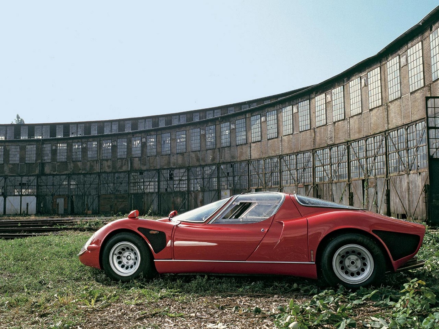 Name:  alfaromeo-33-2-stradale04.jpg
Views: 2104
Size:  443.9 KB