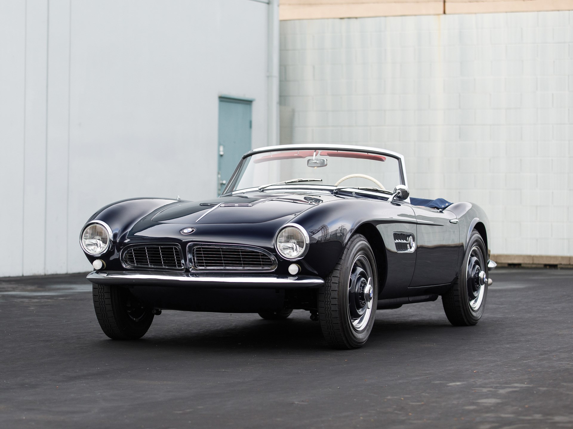 Name:  1958 BMW 507 Roadster S2 70157 RM Arizona 2019-01.jpg
Views: 4647
Size:  335.1 KB