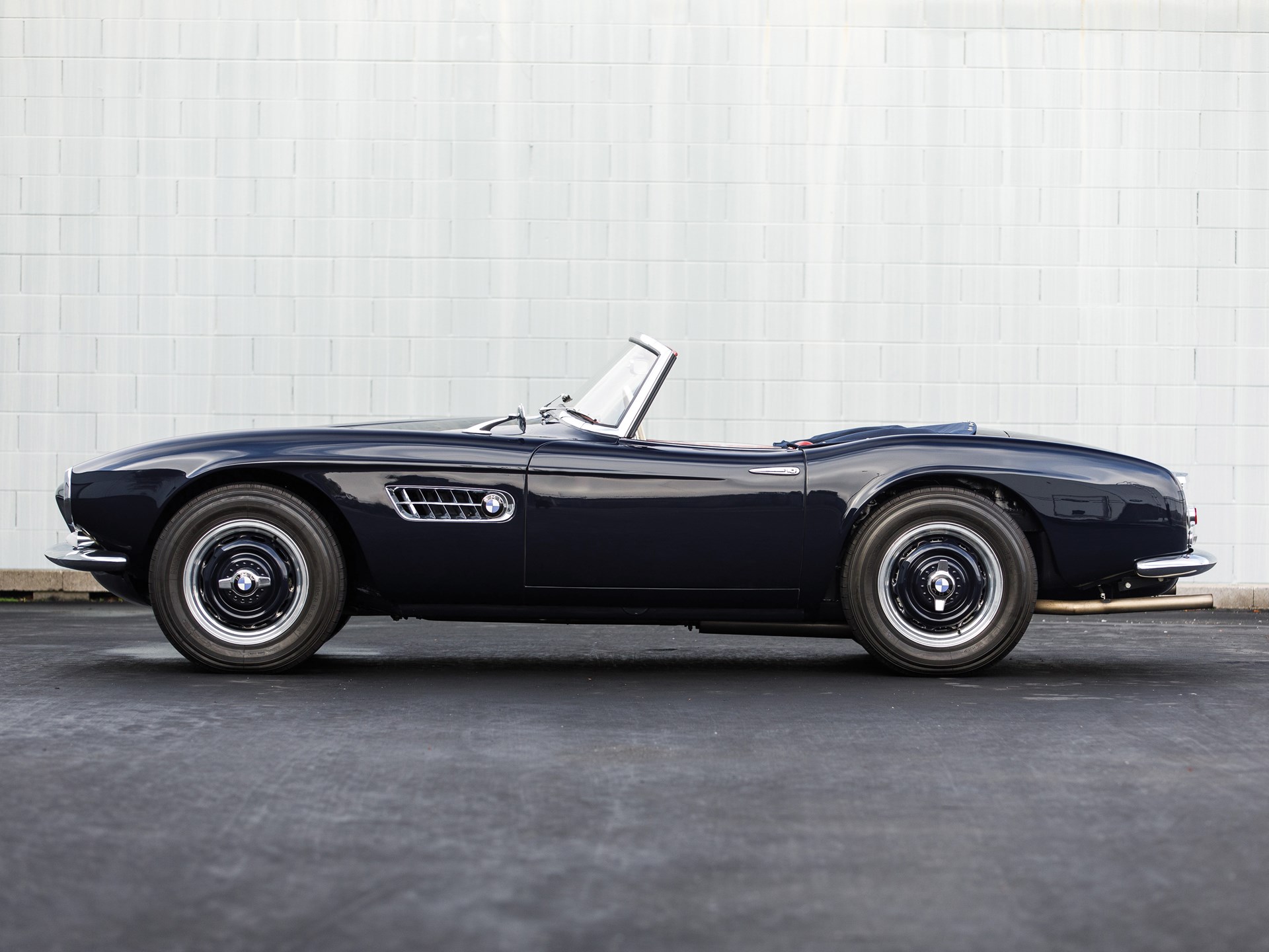 Name:  1958 BMW 507 Roadster S2 70157 RM Arizona 2019-04.jpg
Views: 4299
Size:  336.7 KB