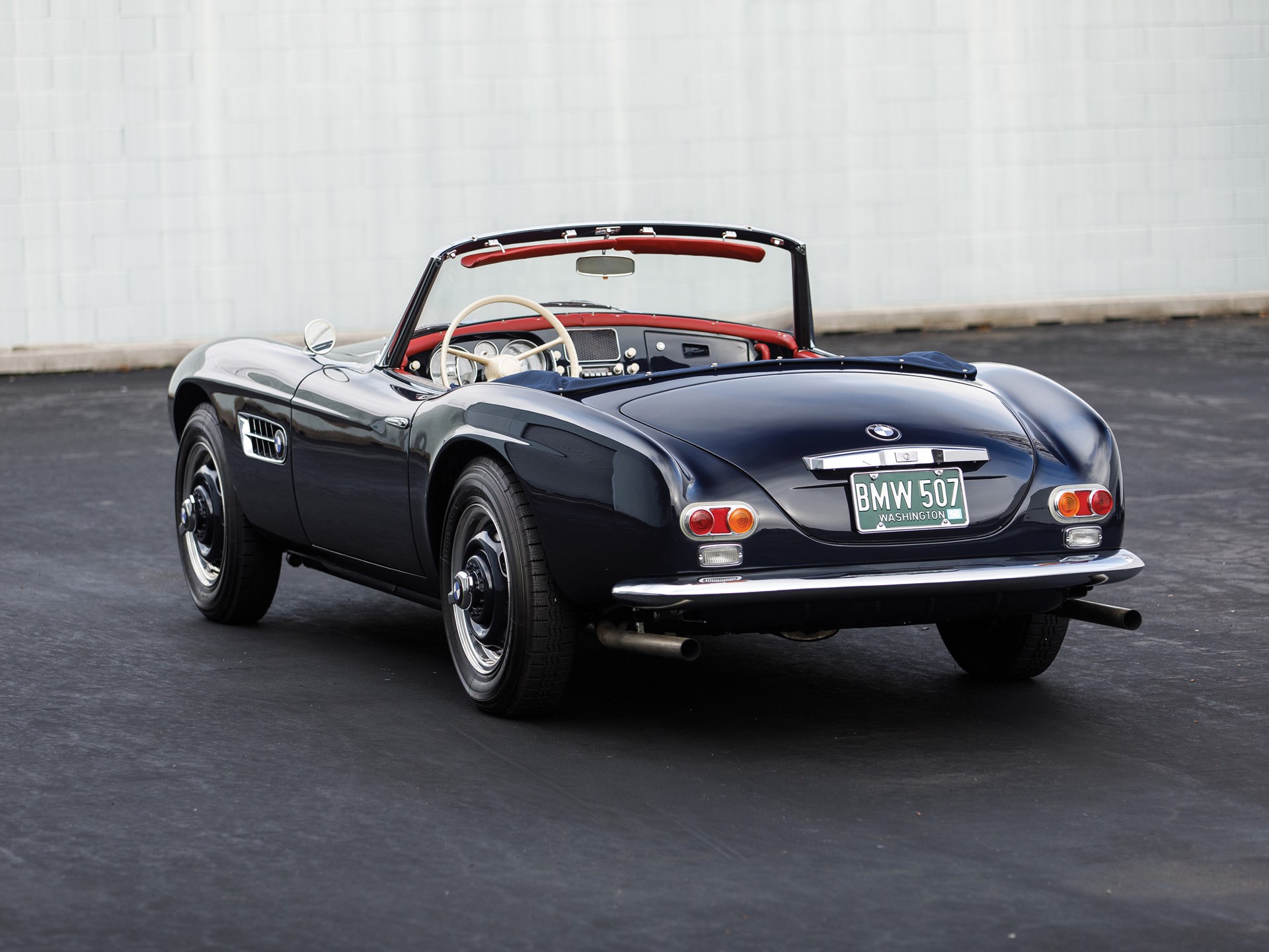 Name:  1958 BMW 507 Roadster S2 70157 RM Arizona 2019-33.jpg
Views: 4042
Size:  357.1 KB