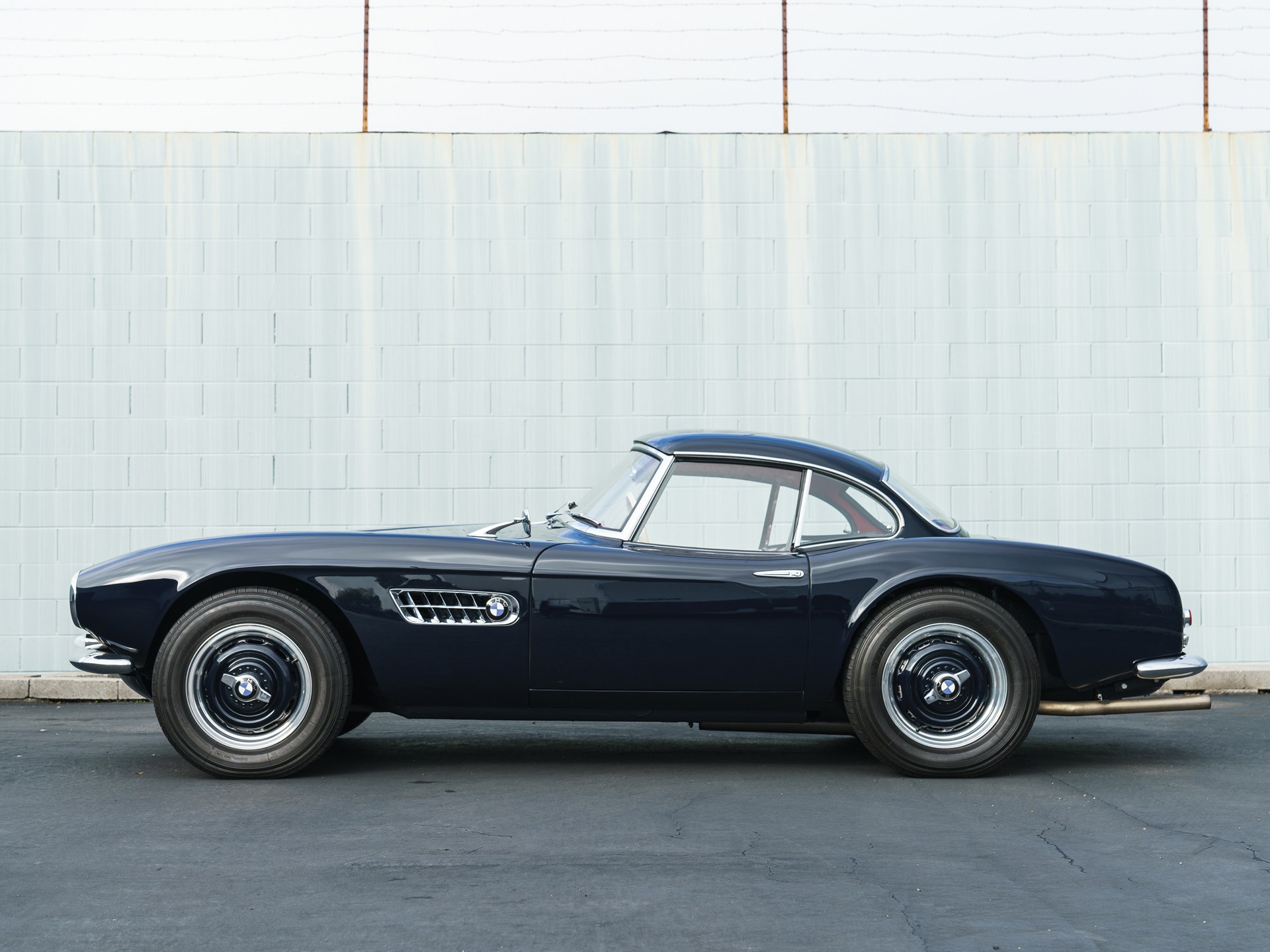 Name:  1958 BMW 507 Roadster S2 70157 RM Arizona 2019-34.jpg
Views: 4088
Size:  354.7 KB