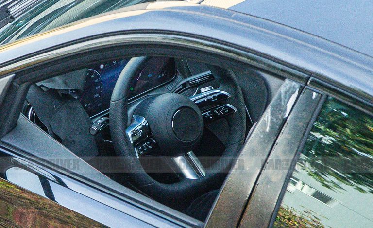 Name:  2022-mercedes-benz-c-class-spied-interior-1603986759.jpg
Views: 2165
Size:  90.5 KB