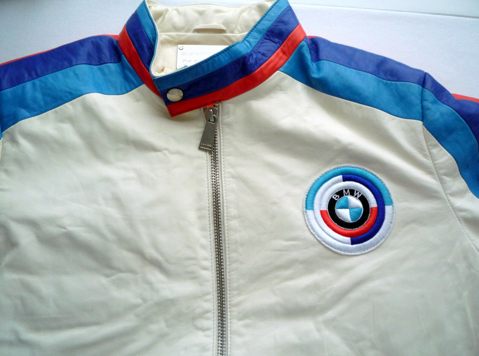 Name:  BMW_M_Jacket_04.jpg
Views: 12221
Size:  290.6 KB