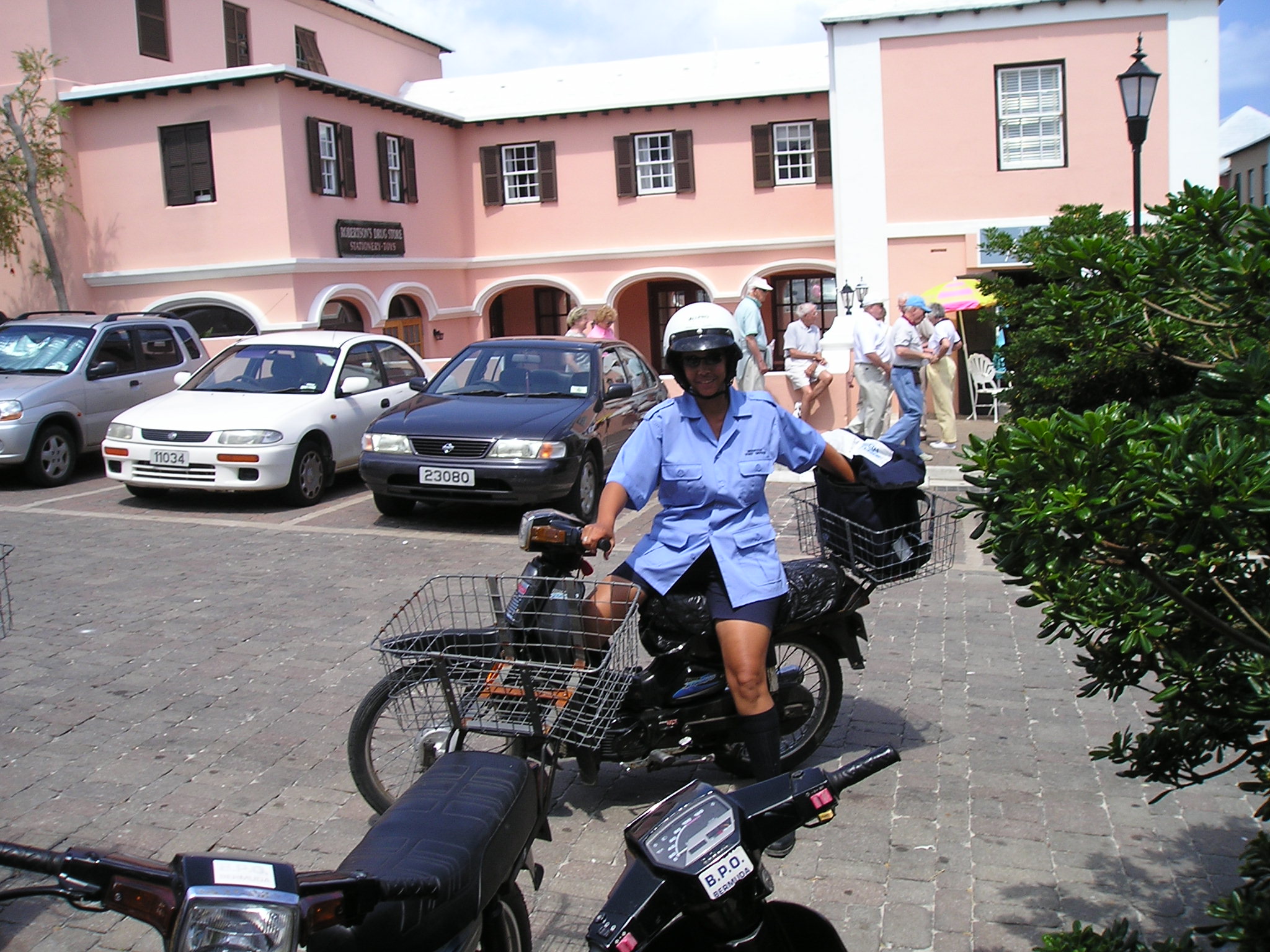 Name:  bermuda-mail-carrier.JPG
Views: 1739
Size:  616.7 KB