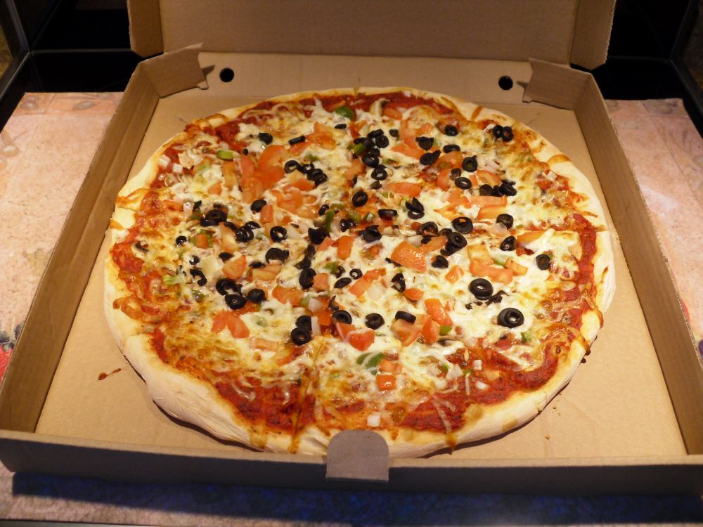 Name:  Pizza..JPG
Views: 551
Size:  126.6 KB