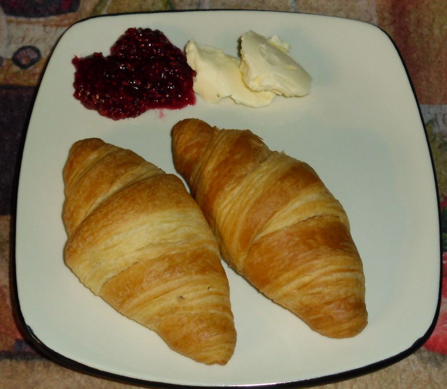 Name:  Croissants..JPG
Views: 641
Size:  75.9 KB