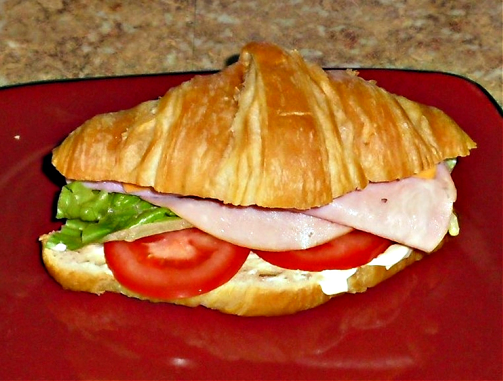 Name:  Croissant,.jpg
Views: 412
Size:  339.5 KB