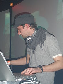 Name:  220px-Bonobo_at_SeOne_London_March_2008_-_1.JPG
Views: 332
Size:  11.6 KB