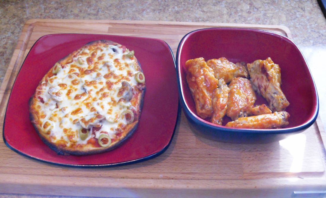 Name:  Pizza and wings..jpg
Views: 255
Size:  117.0 KB