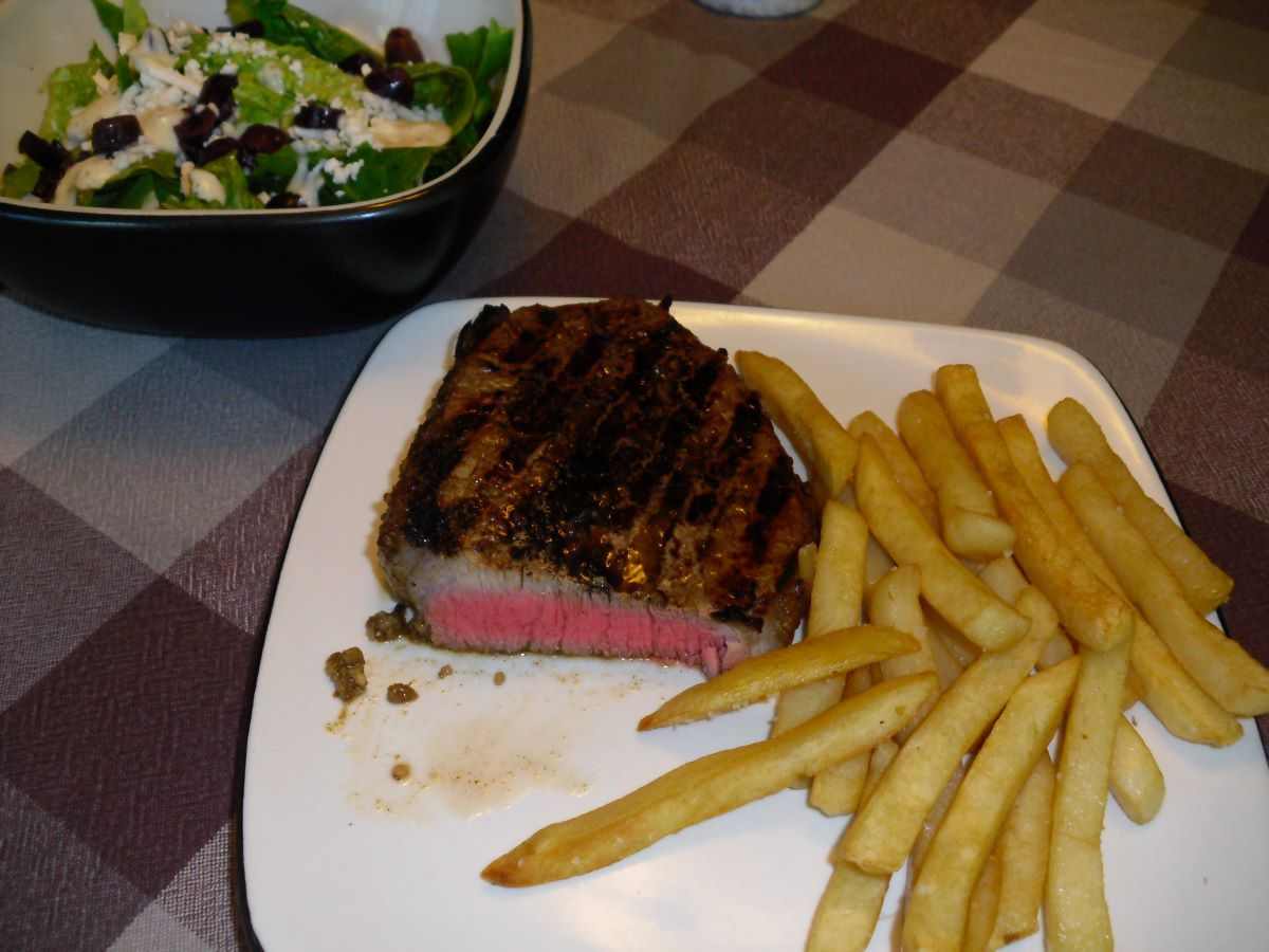 Name:  Steak..jpg
Views: 111
Size:  157.6 KB