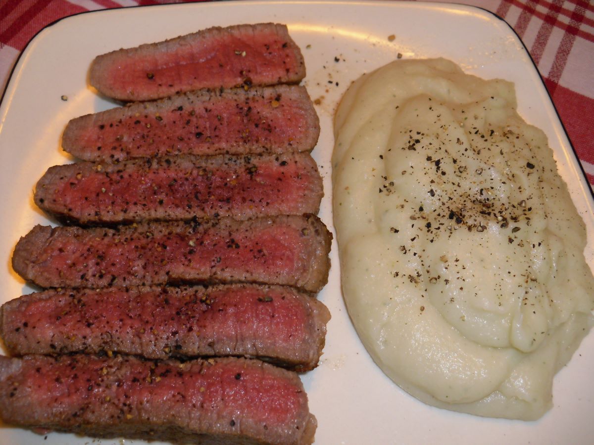 Name:  Steak.JPG
Views: 137
Size:  153.6 KB