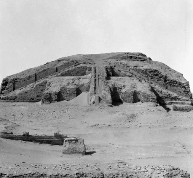 Name:  the Ziggurat of Ur in Iraq in 1929, Before..jpg
Views: 1897
Size:  47.3 KB