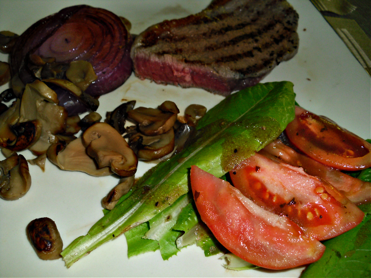 Name:  Steak dinner..jpg
Views: 190
Size:  535.0 KB