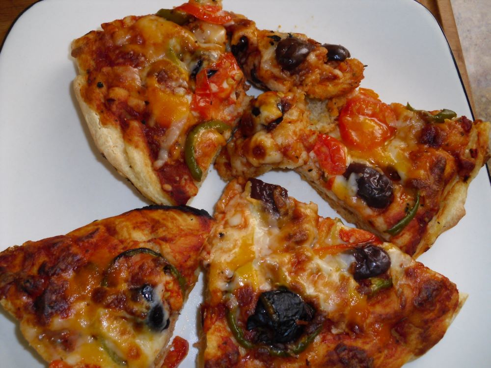 Name:  Pizza..jpg
Views: 331
Size:  124.6 KB