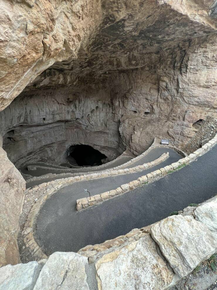 Name:  Carlsbad Caverns- Carlsbad, New Mexico.jpg
Views: 937
Size:  143.7 KB