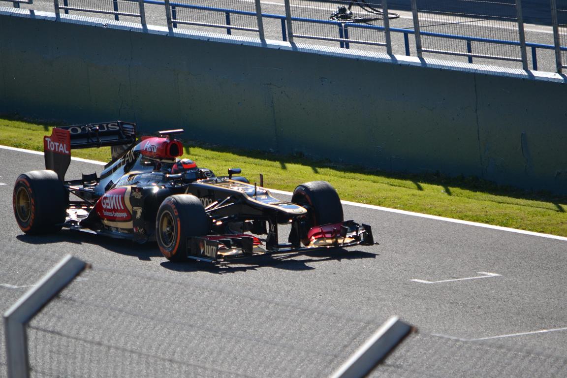 Name:  F1 Testing 2013 067 - Copy.JPG
Views: 1579
Size:  182.8 KB