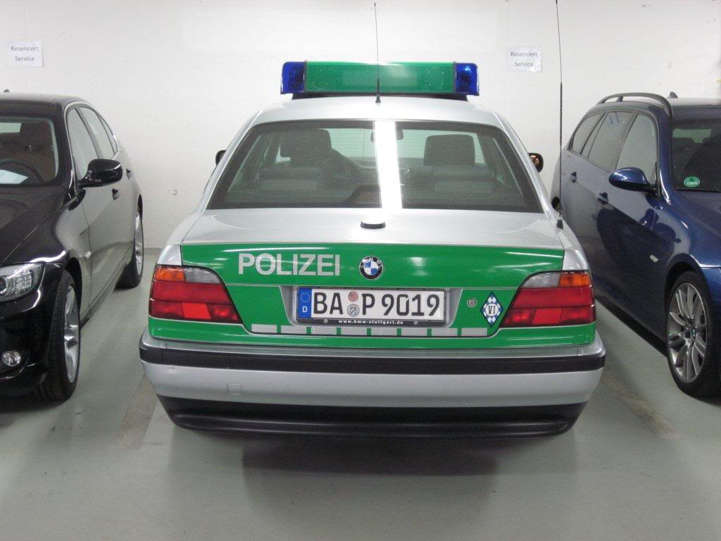 Name:  polizei e38 bmw 7er  IMG_4416.jpg
Views: 3881
Size:  80.3 KB